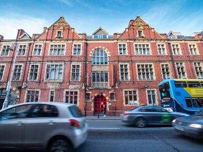 Hostal Kinlay House *